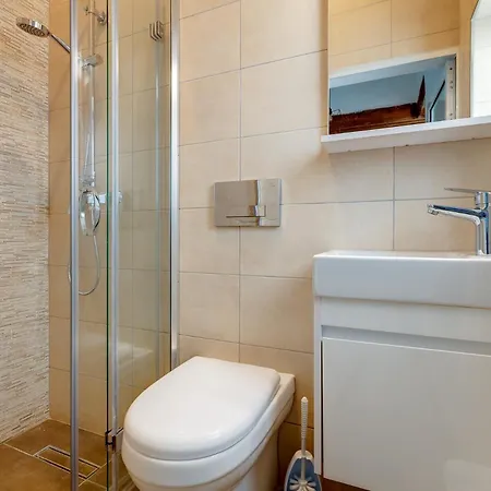 Charming Close To The Promenade Daire