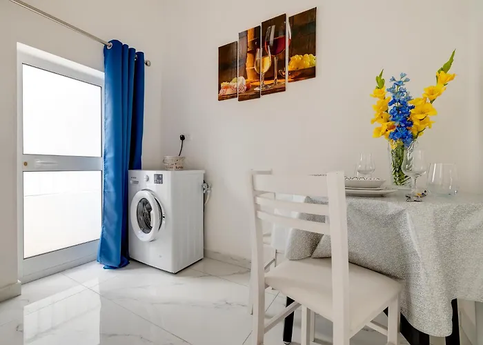 Charming Close To The Promenade *